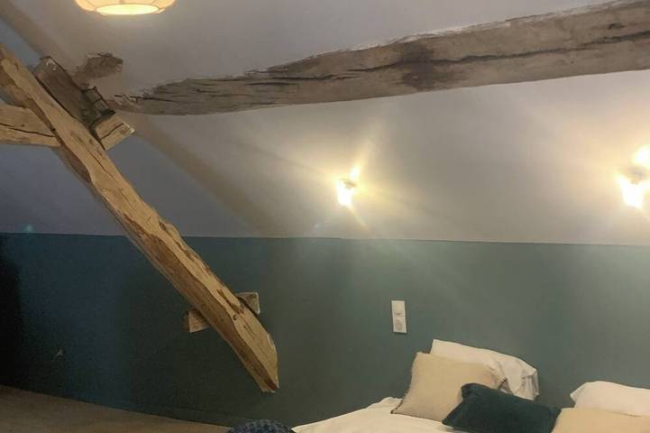 Chambre d’hôte pour 13 personnes, avec Jardin et Piscine