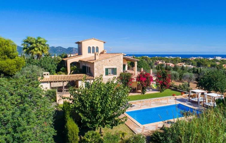 Ferienhaus für 8 Personen, mit Terrasse und Pool in Cala Millor