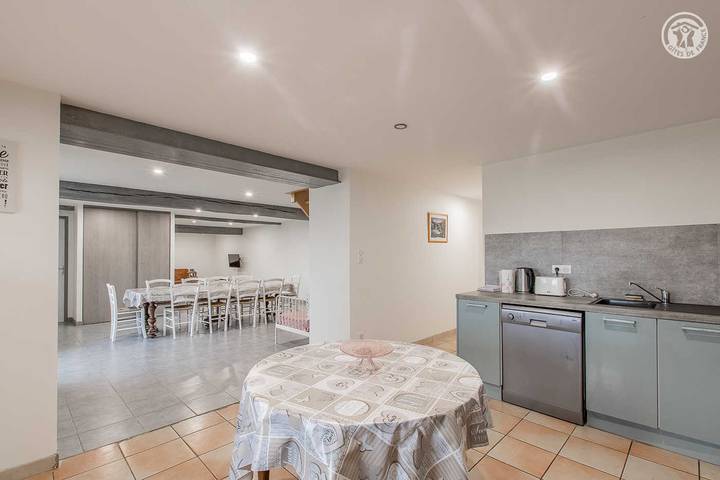 Gîte pour 8 personnes, avec terrasse et jardin, animaux acceptés à Flacey-en-Bresse