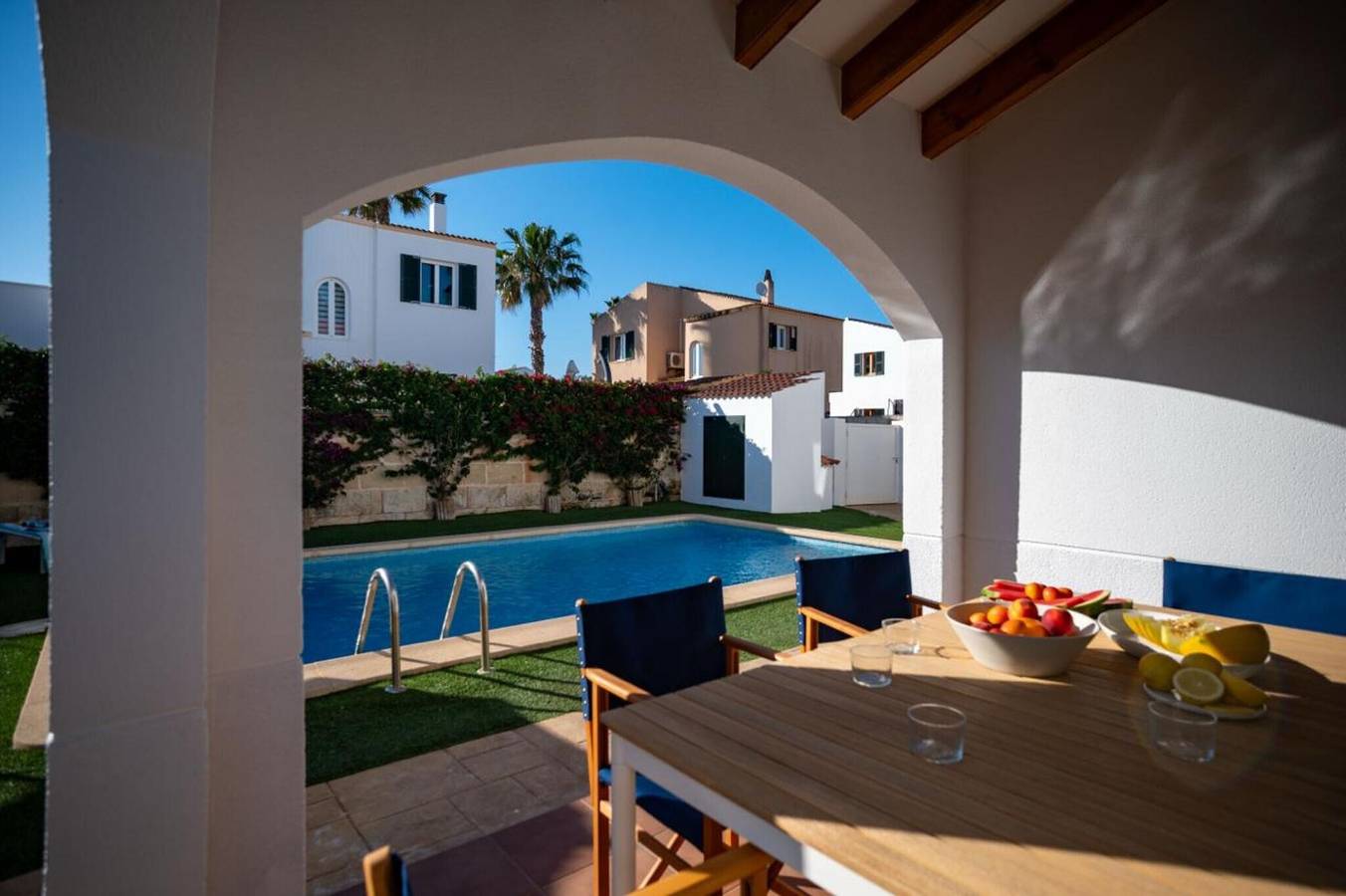 Maison de Vacances 'Relax En Tranquila' avec Piscine Privée, Wi-Fi et Climatisation in Cala Blanes, Ciutadella