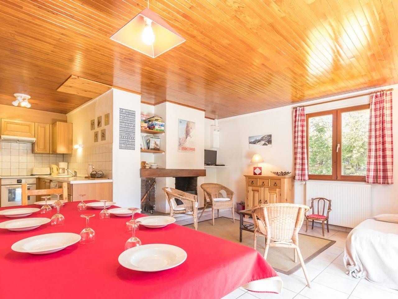 Ganze Wohnung, Gemütliche Wohnung für 8, nahe Pisten, Kamin in Saint-Chaffrey, Serre Chevalier