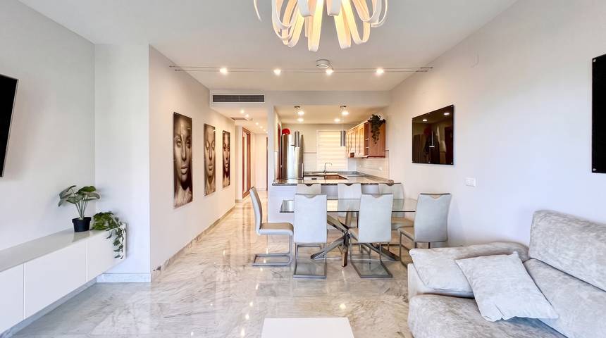 Entire apartment, Glass Terrace 2Br/2Ba · Long Stays · Near Airport in Sol Andalusi, Alhaurín de la Torre