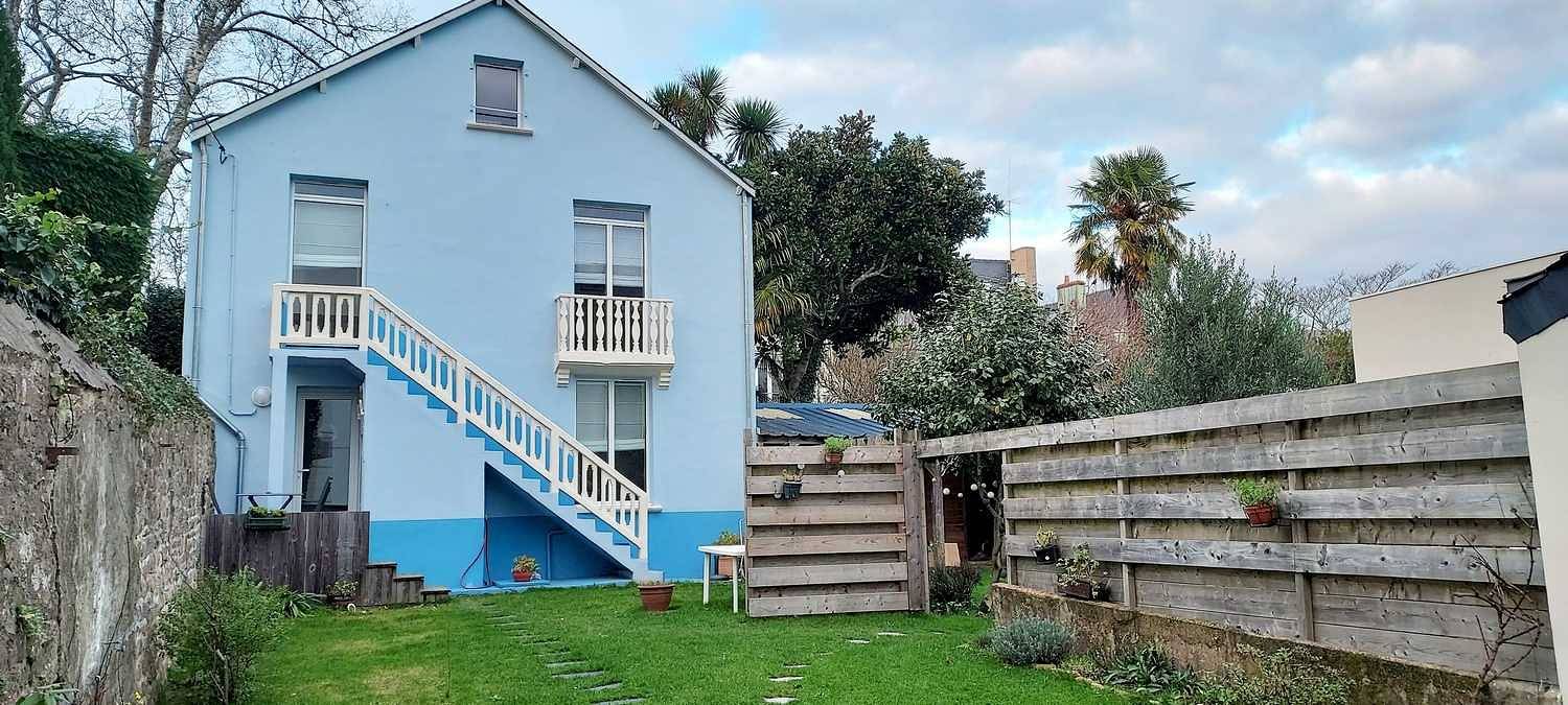 La Petite Maison Bleue in Lorient, Côte des Mégalithes