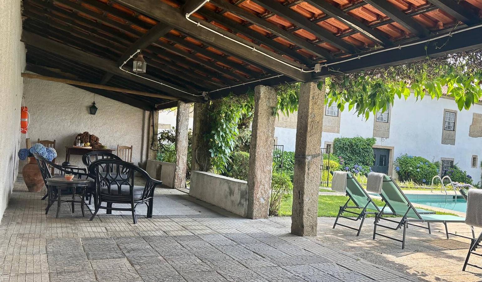 Eira Country House: Casa de vacaciones con vistas a la montaña y piscina in Fornelos e Queijada, Distrito de Viana do Castelo