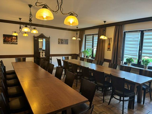 Gasthof Zum schwarzen Roß - Doppelzimmer in Zeitlofs, Rhön-Bayern