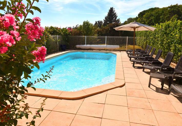 Location de vacances pour 4 personnes, avec vue ainsi que jardin et piscine, animaux acceptés à Sauzet - 4