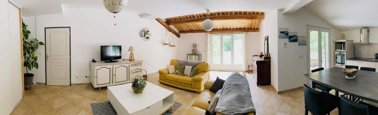 Location de vacances pour 3 personnes, avec jardin à Caseneuve - 2