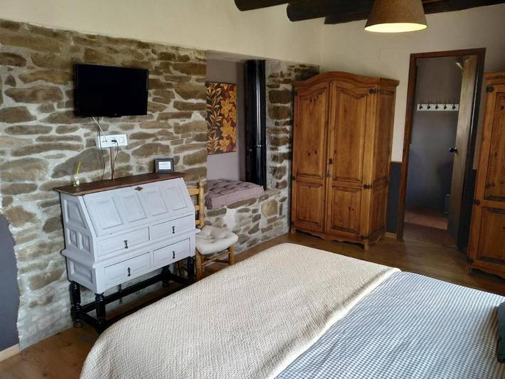 Casa rural para 4 personas, con jardín además de piscina y terraza en La Jacetania - 3