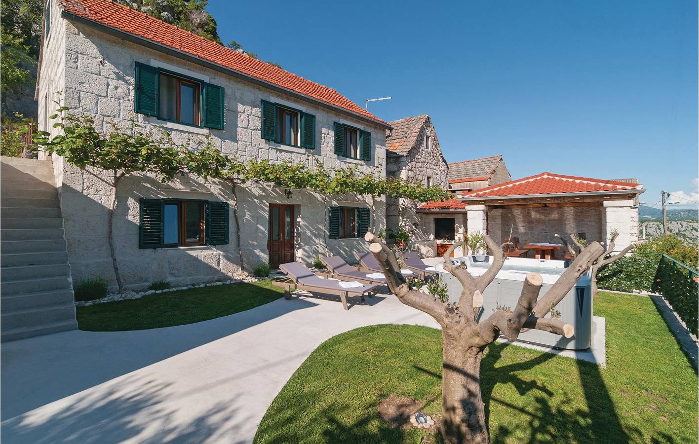 Feriehus for 6 personer med terrasse in Dalmatian Zagora