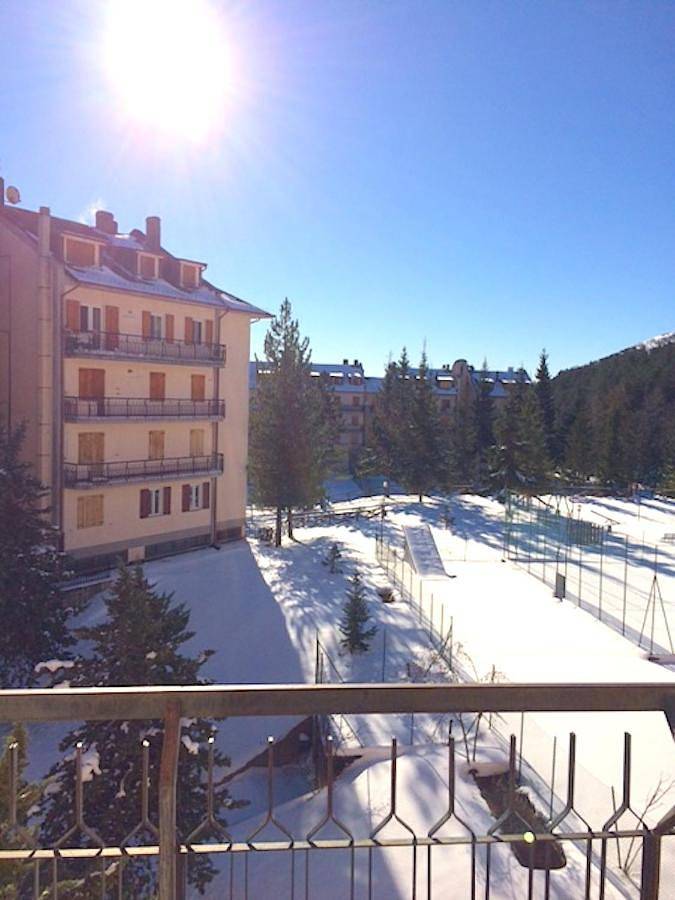 Appartamento per 8 persone, con balcone e piscina nonché panorama in Ovindoli