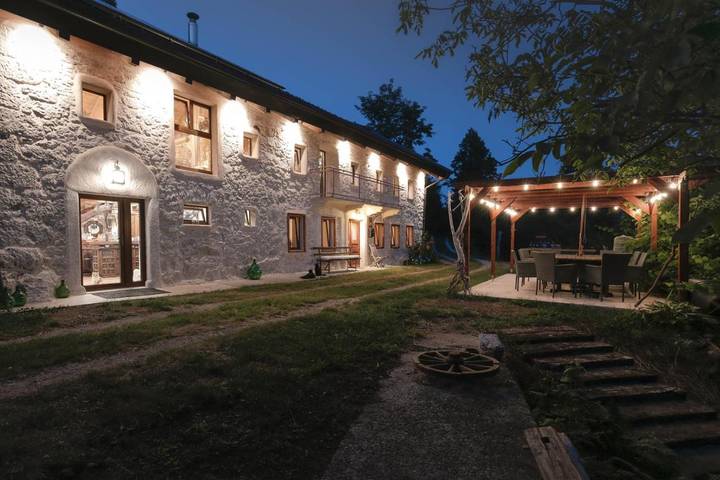 Appartement de vacances pour 2 personnes, avec jardin ainsi que vue et terrasse
