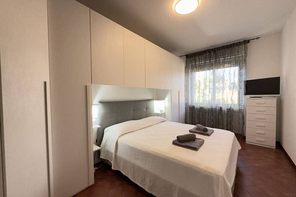 Entire apartment, 7 min. from the sea, close to the historic centre in San Bartolomeo al Mare (City), San Bartolomeo al Mare