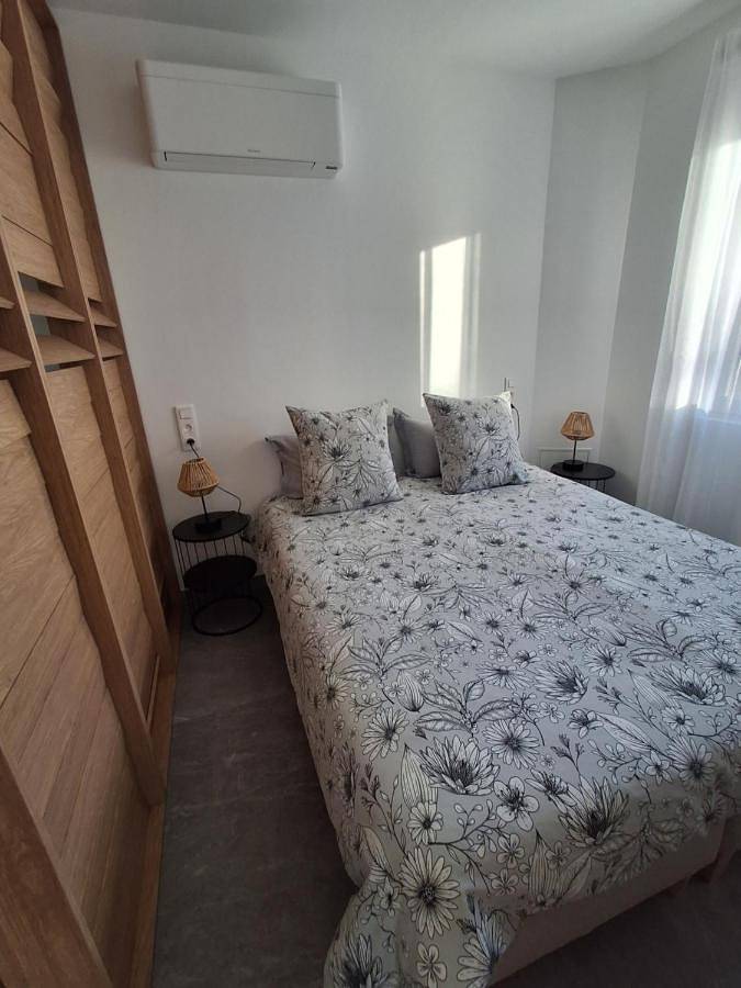 Gîte pour 5 personnes, avec vue sur le lac ainsi que jardin et vue à Carvin - 4