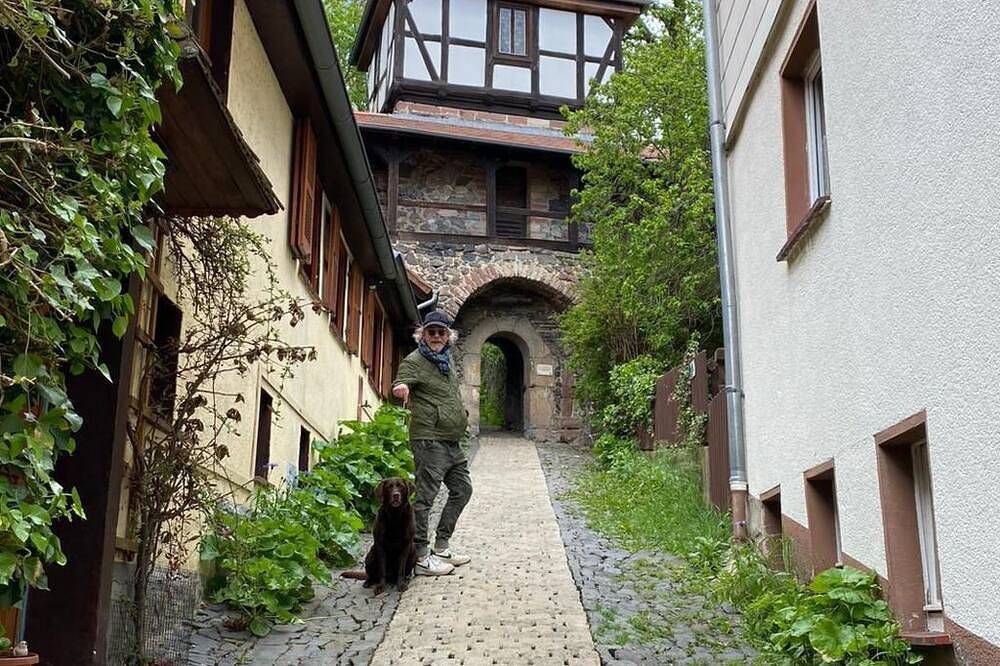 Ganze Wohnung, Idyll mit Loggia und Garten in Homberg, Schwalm-Eder-Kreis