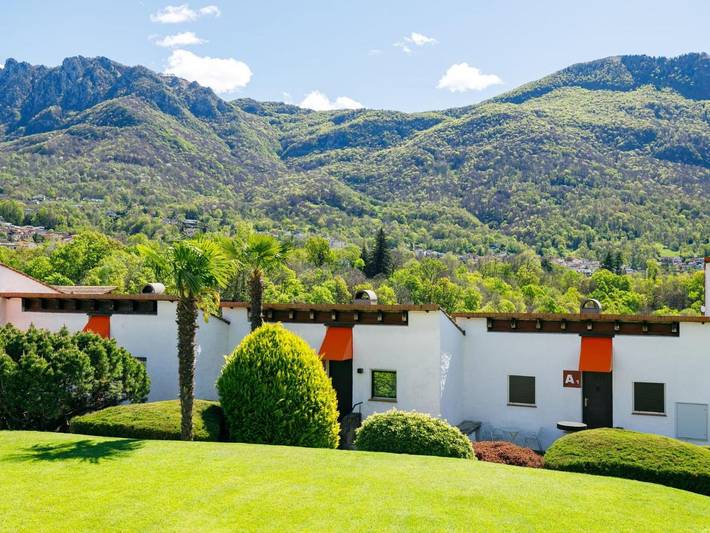 Ferienwohnung für 4 Personen, mit Pool und Garten sowie Terrasse