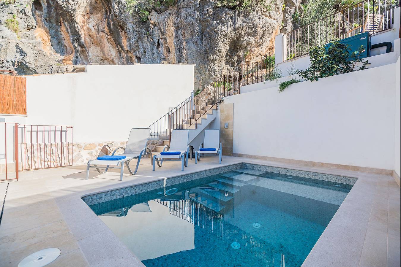 Townhouse Can Coa by Sunvillas Mallorca in Pollença Stadt, Pollença