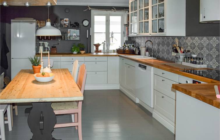 Ganze Ferienwohnung, Ferienwohnung für 6 Personen mit Terrasse in Fredrikstad