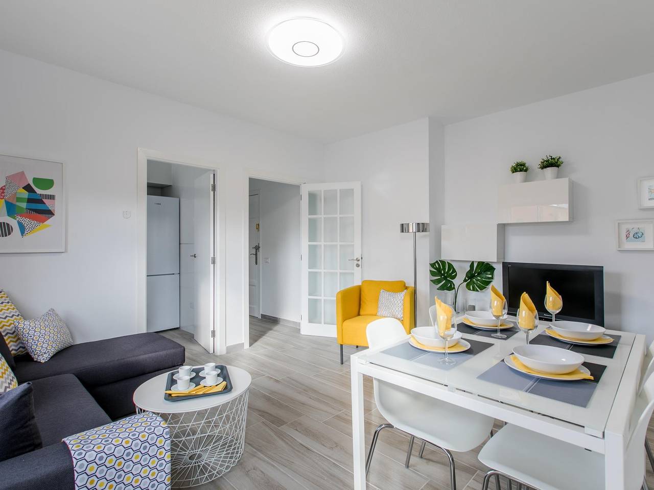 Apartamento vacacional entero, Santa Cruz Downtown: luminosidad, confort y estilo in Cuatro Torres, Santa Cruz de Tenerife