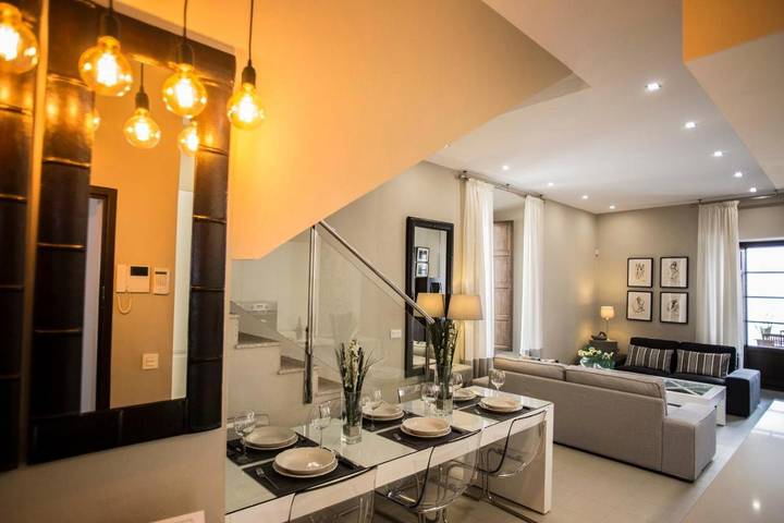 Apartamento para 6 personas, con Balcón además de Terraza y Vistas en Cáceres