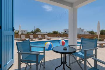 Apartment for 4 People in Paros, Paros Regional Unit, Photo 4