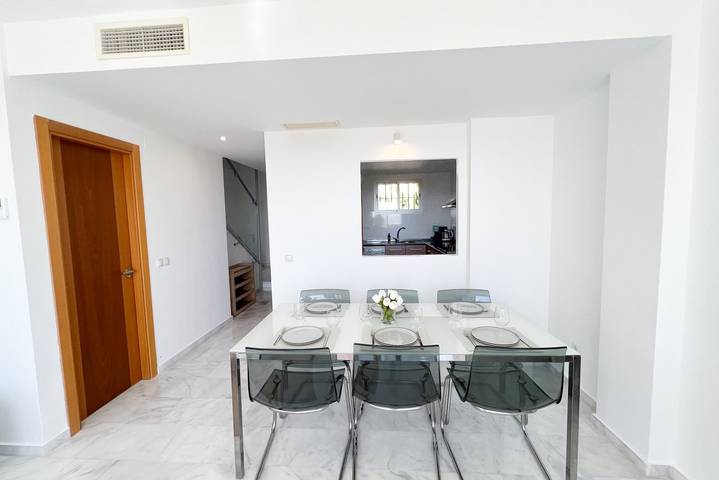 Ganze Wohnung, Familienapartment mit beeindruckendem Meerblick in Riviera del Sol, Mijas