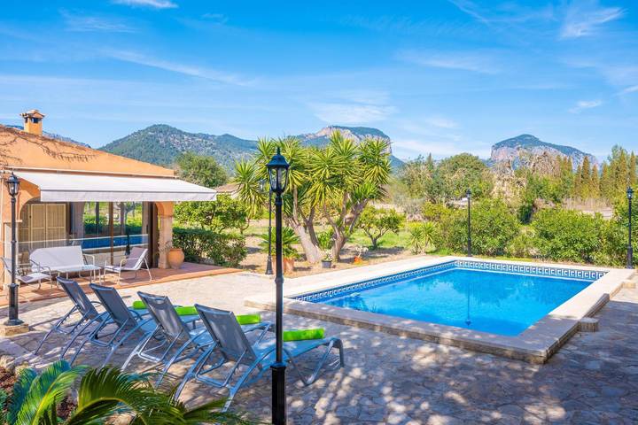 Finca für 4 Personen, mit Terrasse in Alaró