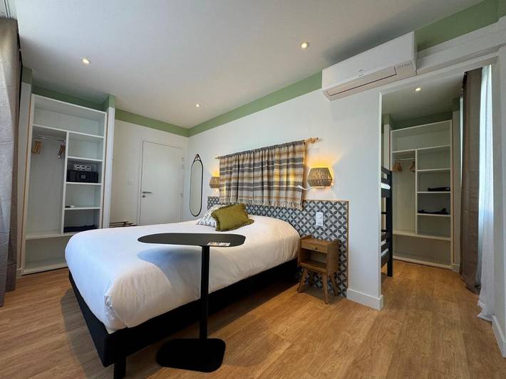 Hôtel pour 4 personnes, avec terrasse, animaux acceptés