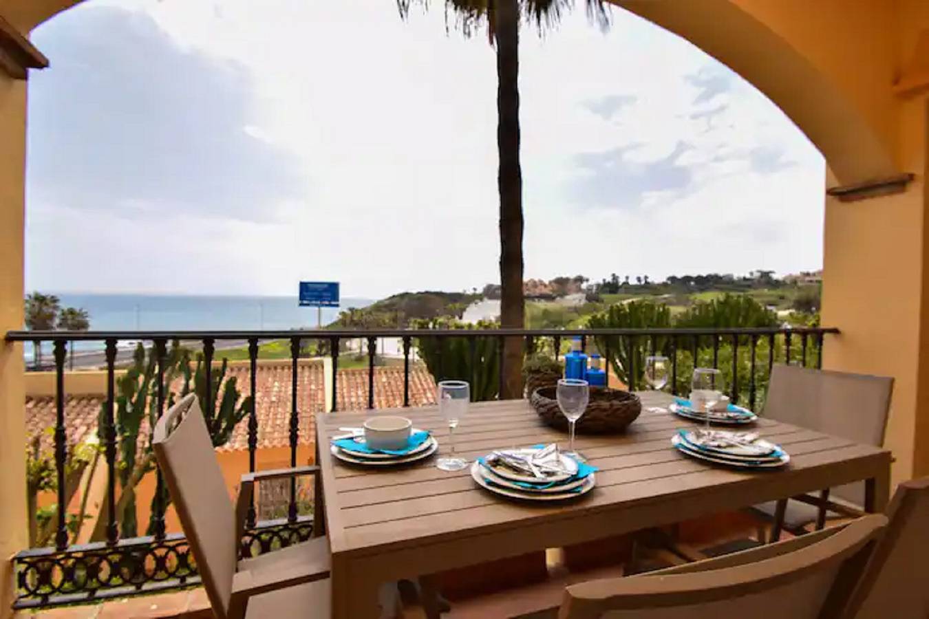 Geheel appartement, Ref: 245 in Playa El Bombo, Mijas