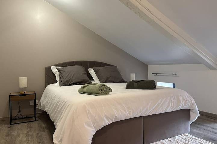 Gîte pour 10 personnes, avec jardin à Laprugne - 4