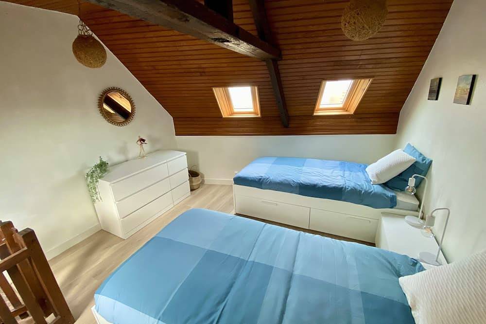 Charming fisher house on the Seaside in Saint-Benoît-de-l'Aure, Bayeux region