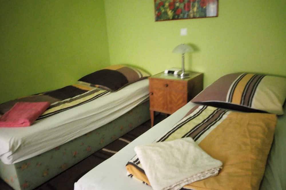 Ganze Wohnung, Gemütliche Fewo für bis zu 5 Personen, Küche, Bad, Wald, Terrassen in Briesensee, Neu Zauche