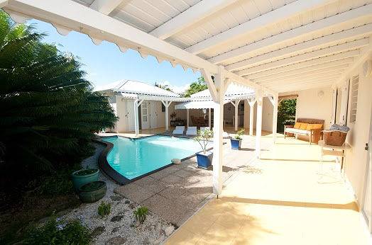 Villa pour 6 personnes, avec piscine ainsi que jardin et terrasse