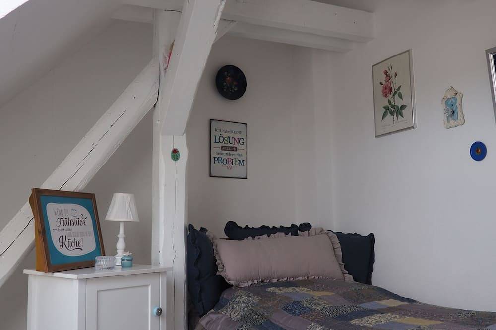 Ganze Wohnung, Maisonette Ferienwohnung Rosengarten im Herzen von Eschwege in Eschwege, Werratal