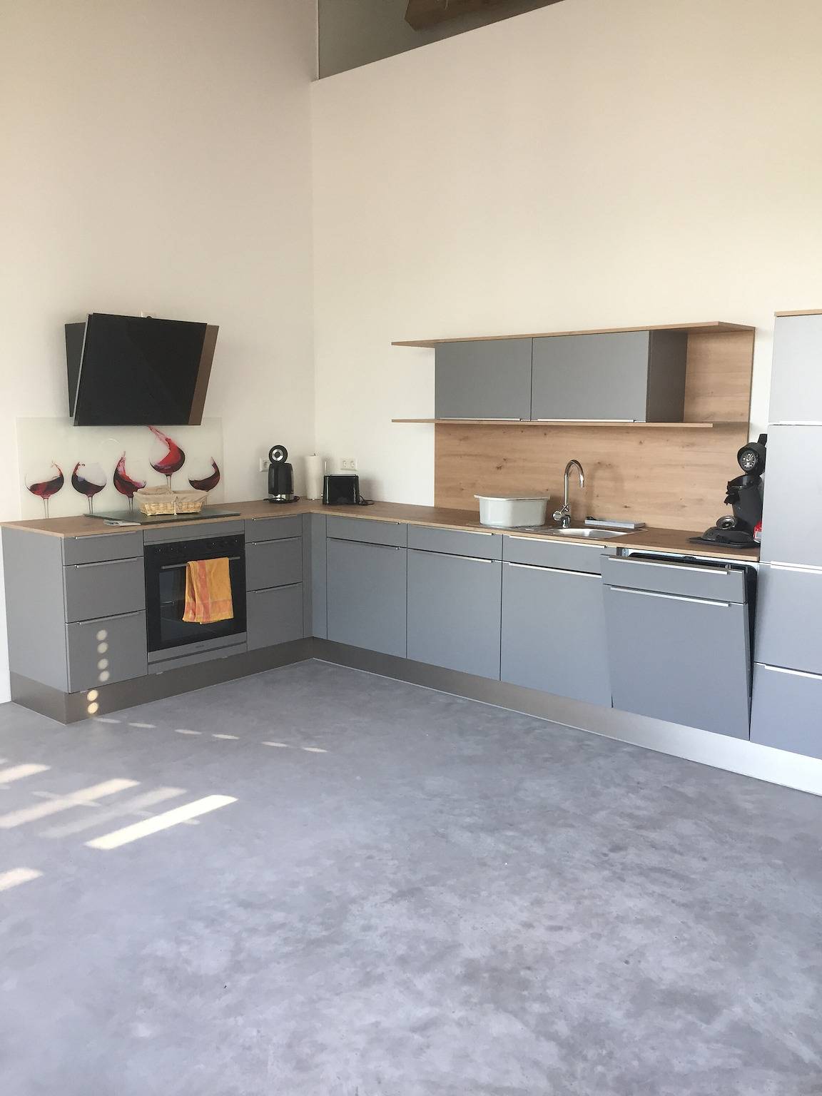 Apartamento entero, Apartamento 'Grauburgunder' con balcón y Wi-Fi in Friburgo, Selva Negra (zona sur)