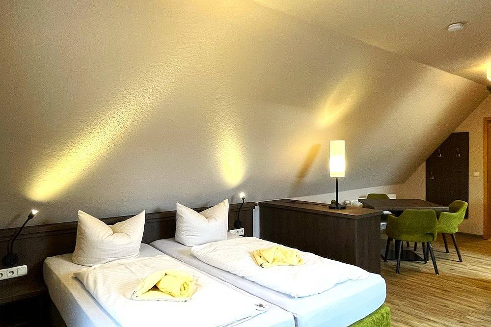 Apartment mit Aufbettung für max. 4 Personen - Gasthof & Pension Zur in Lohsa, Lausitzer Seenland