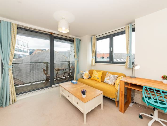 Apartamento entero, Stylish Central 1-Bed Flat with Private Balcony | Pass the Keys in Reading, Berkshire