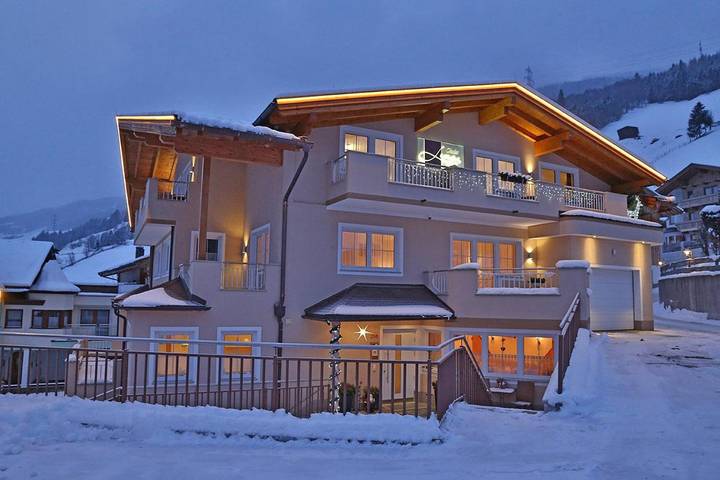 Hütte für 4 Personen, mit Garten und Ausblick in Gerlos - 2