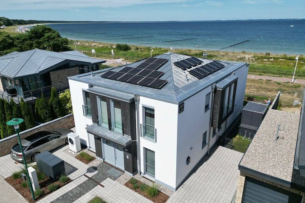 Ganze Wohnung, Exclusives Apartement in Glowe Villa Am Meer Og in Hauptstrand Glowe, Glowe