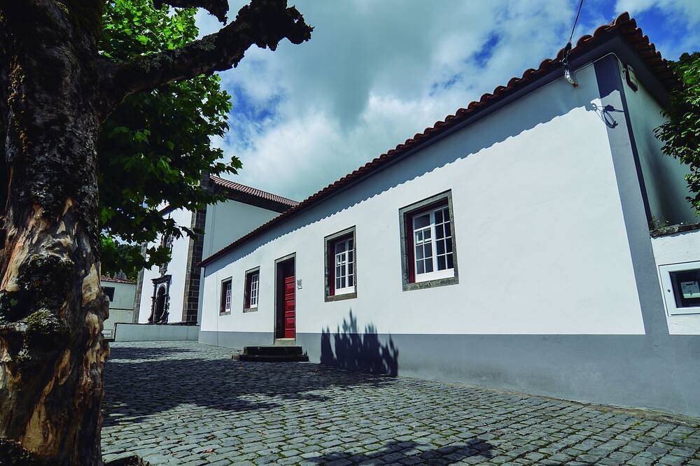 Alte Kirche Haus in São Miguel Island, Furnas