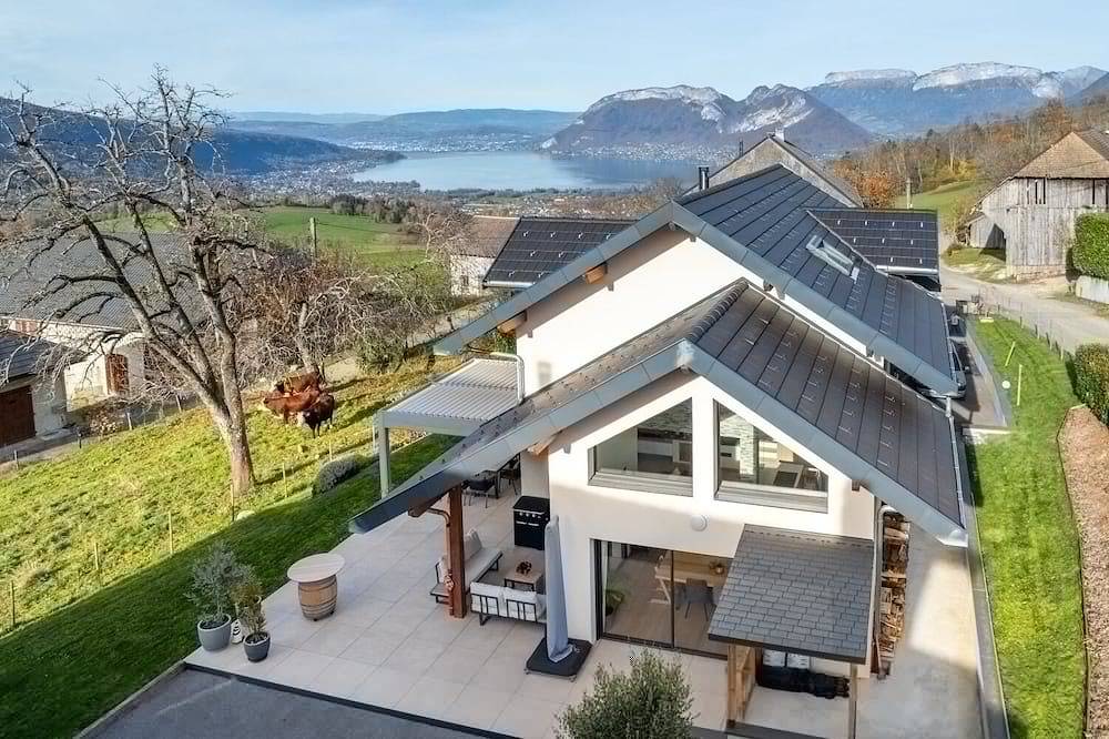 Villa au dessus du lac d’Annecy in Saint-Eustache, Parc naturel régional du Massif des Bauges