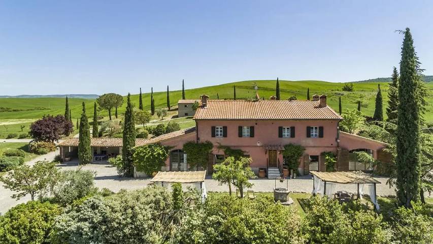 Villa per 16 persone, con giardino e piscina in Val d’Orcia