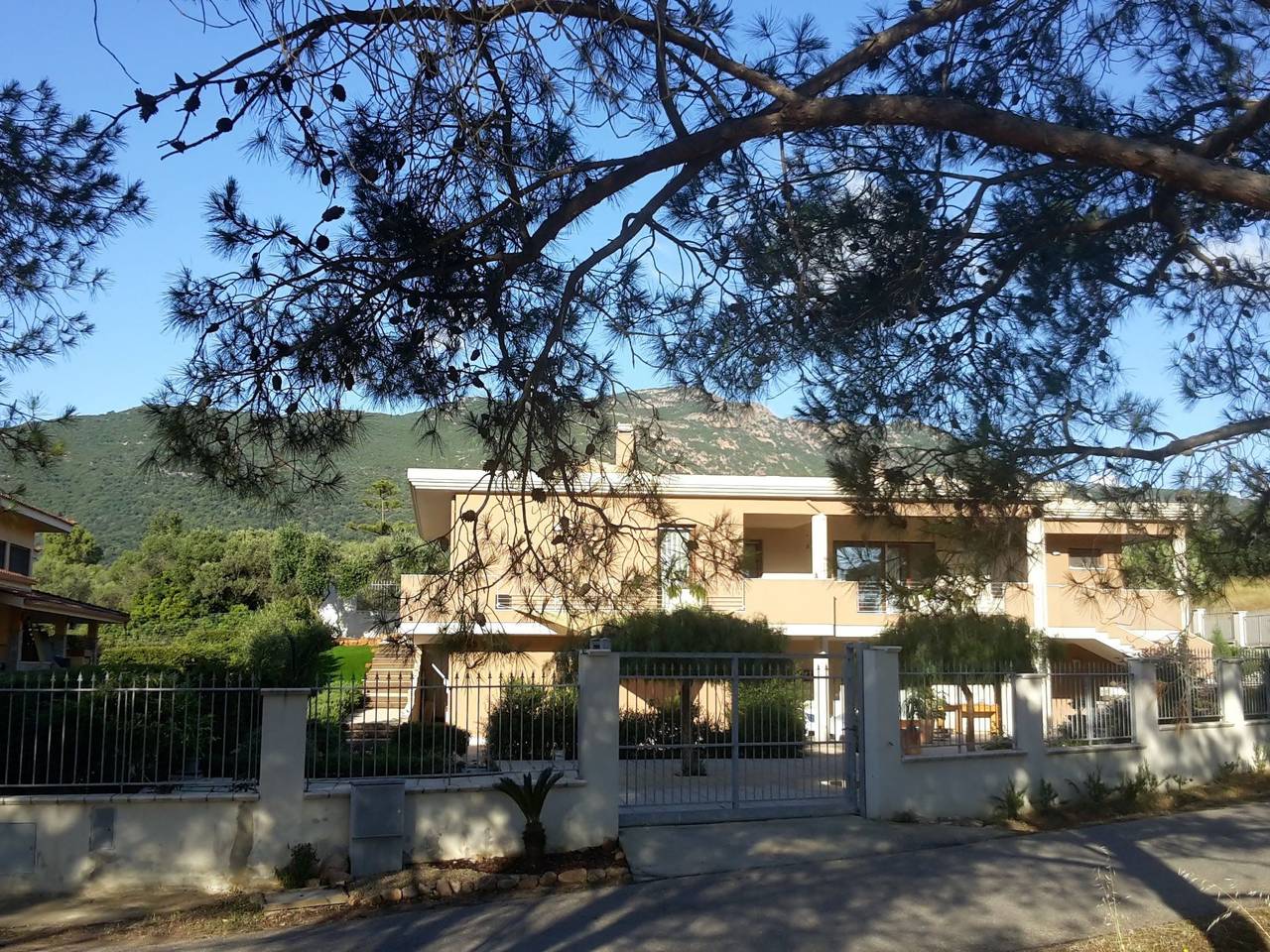 Entire apartment, Villa Luigi, Unterkunft in der Villa, Parkplatz, Wallbox in Poggio dei Pini, Capoterra