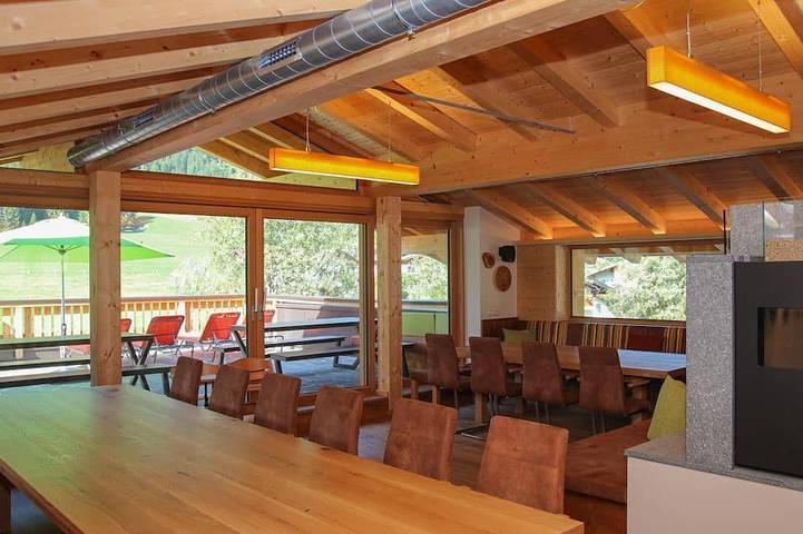 Chalet für 24 Personen, mit Pool und Terrasse sowie Sauna in Kleinarl