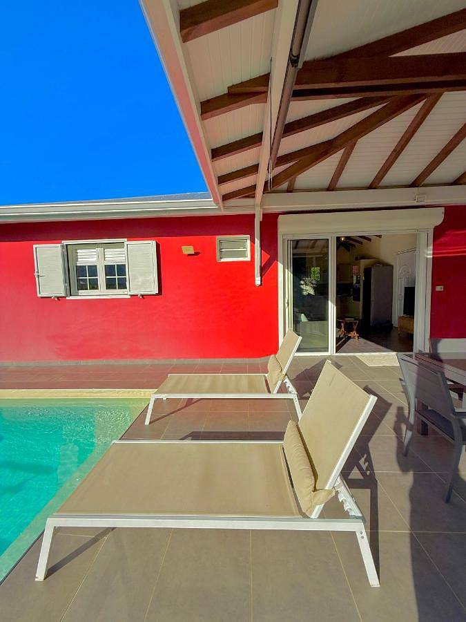 Villa pour 6 personnes, avec jardin et piscine ainsi que jacuzzi et sauna