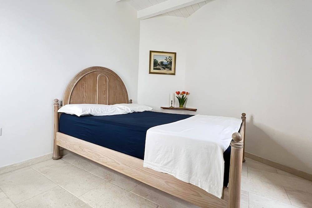 Townhouse Premium: Vista Mare, Terrazza e Centro Storico in Flumini, Posada