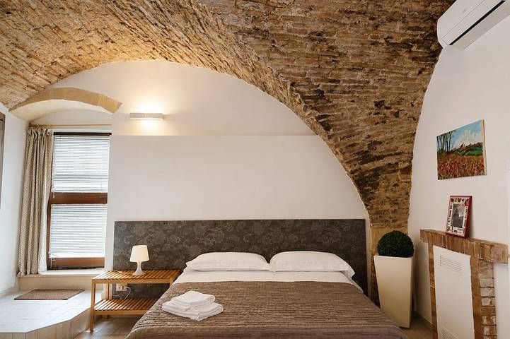 Charming Home Near Sassi di Matera & Abbey in Montescaglioso, Piana del Metaponto