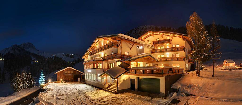 Hotel für 2 Personen, mit Balkon und Terrasse sowie Garten und Sauna am Arlberg