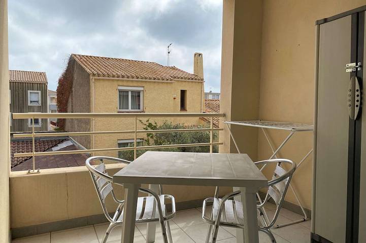 Gîte pour 2 personnes, avec terrasse dans Office de Tourisme de Balaruc Les Bains