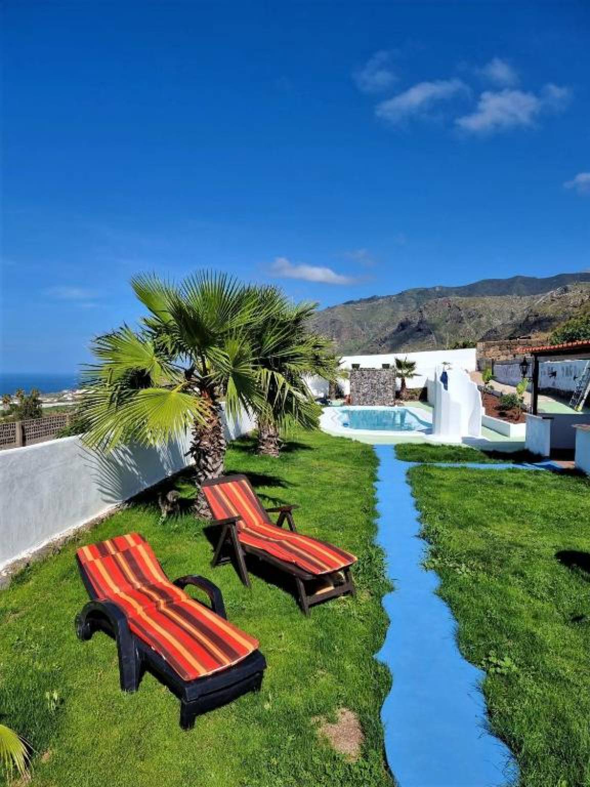 Apartamento entero, Vacaciones 'Mariposas - Sol' con vistas al mar, piscina compartida y Wi-Fi in San Bernardo, Los Silos