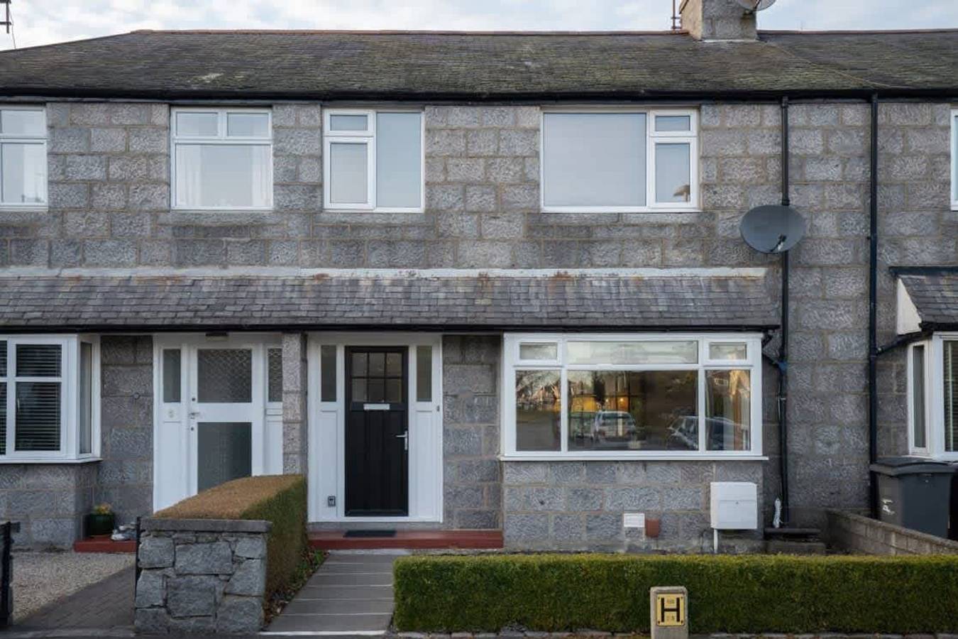 10-min to City Centre 3 Bedrooms Sleeps5 with Free Parking  Garden   Wifi in Aberdeen, Aberdeenshire